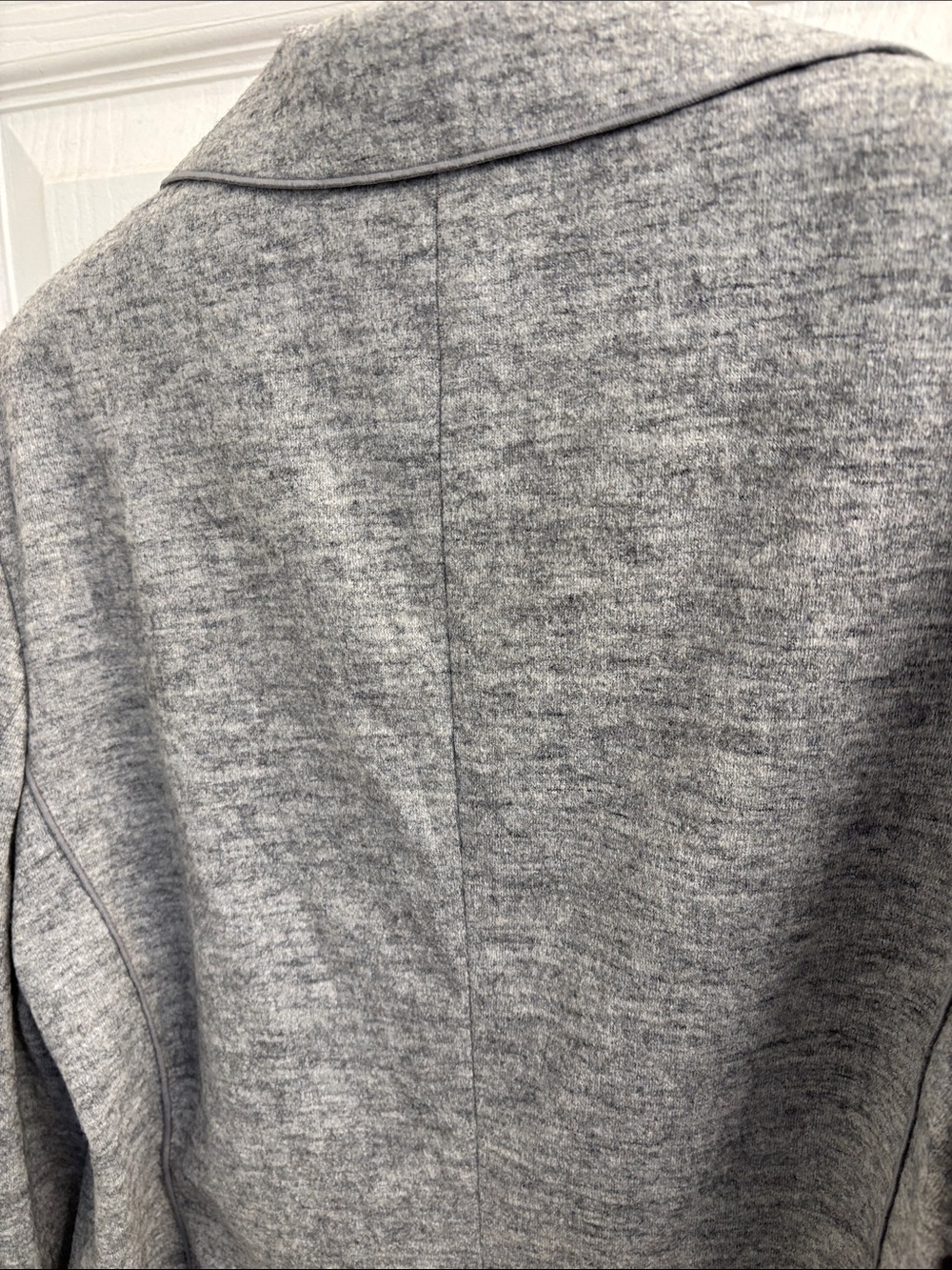 NWT Banana Republic Light Gray Knit/Wool Long and Lean Blazer - Perfect Size 12 - Picture 12 of 16